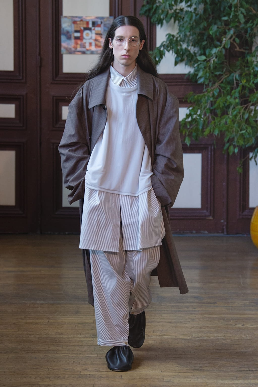 Fashion Week Paris Spring/Summer 2019 look 13 from the Hed Mayner collection 男装