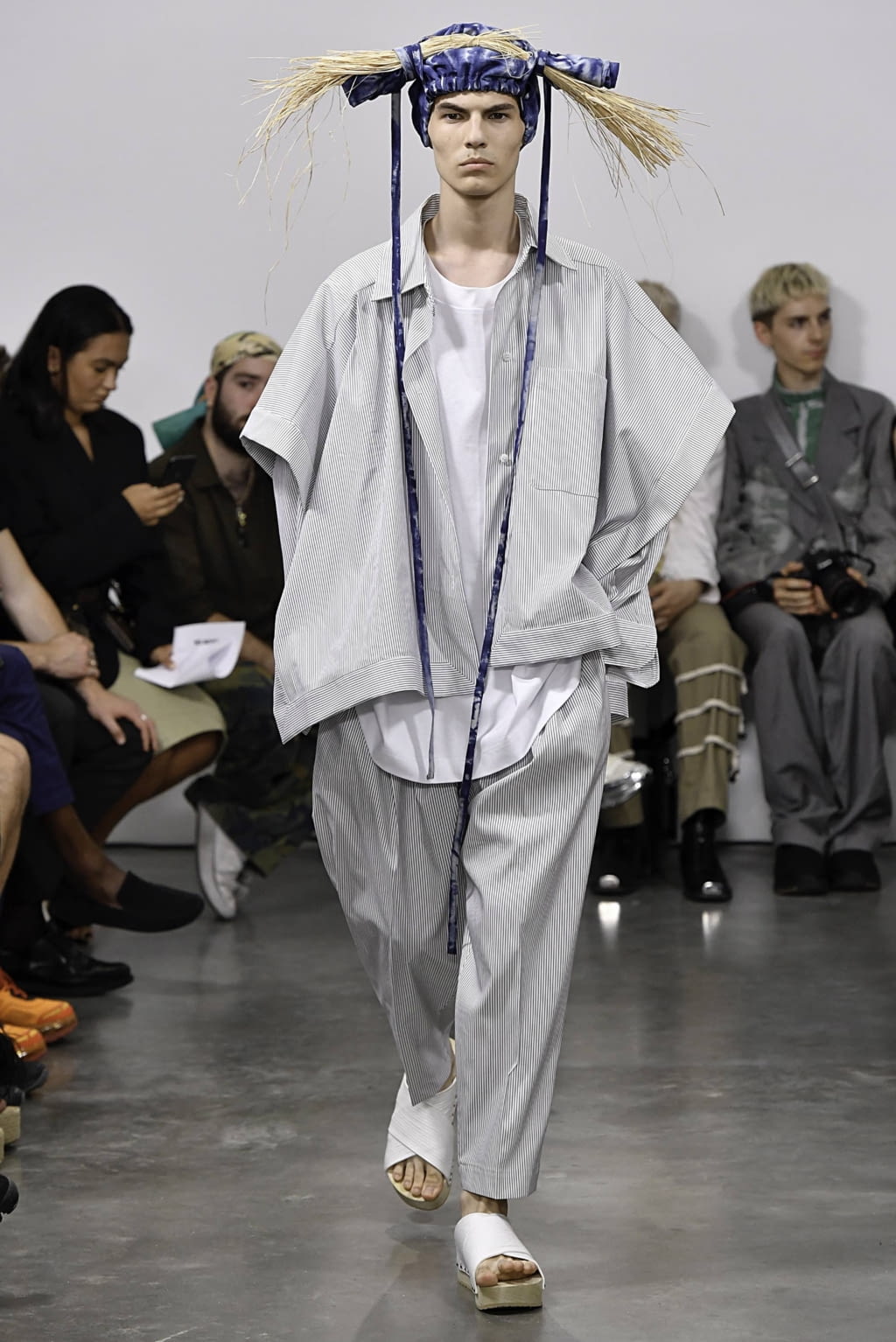 Fashion Week Paris Spring/Summer 2020 look 11 from the Hed Mayner collection menswear