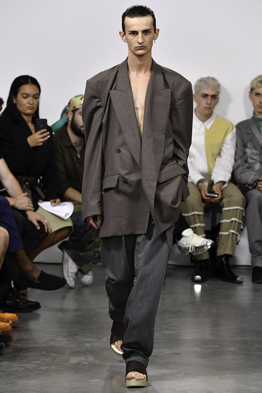 Fashion Week Paris Spring/Summer 2020 look 14 from the Hed Mayner collection menswear