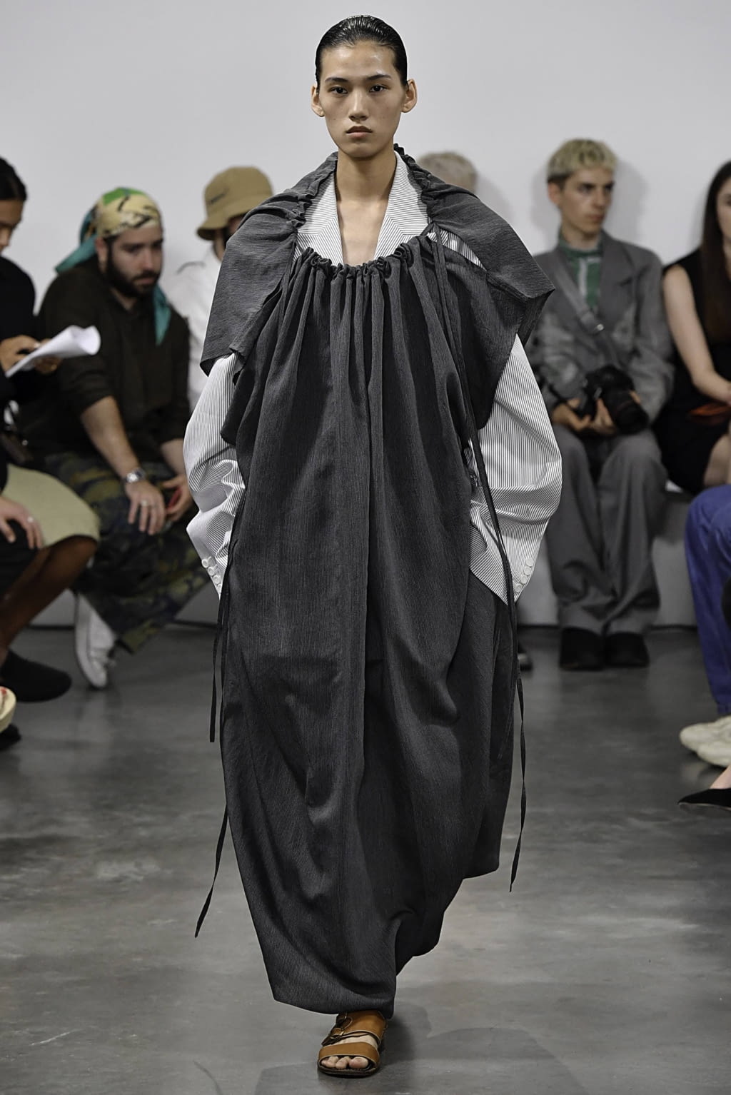Fashion Week Paris Spring/Summer 2020 look 19 de la collection Hed Mayner menswear