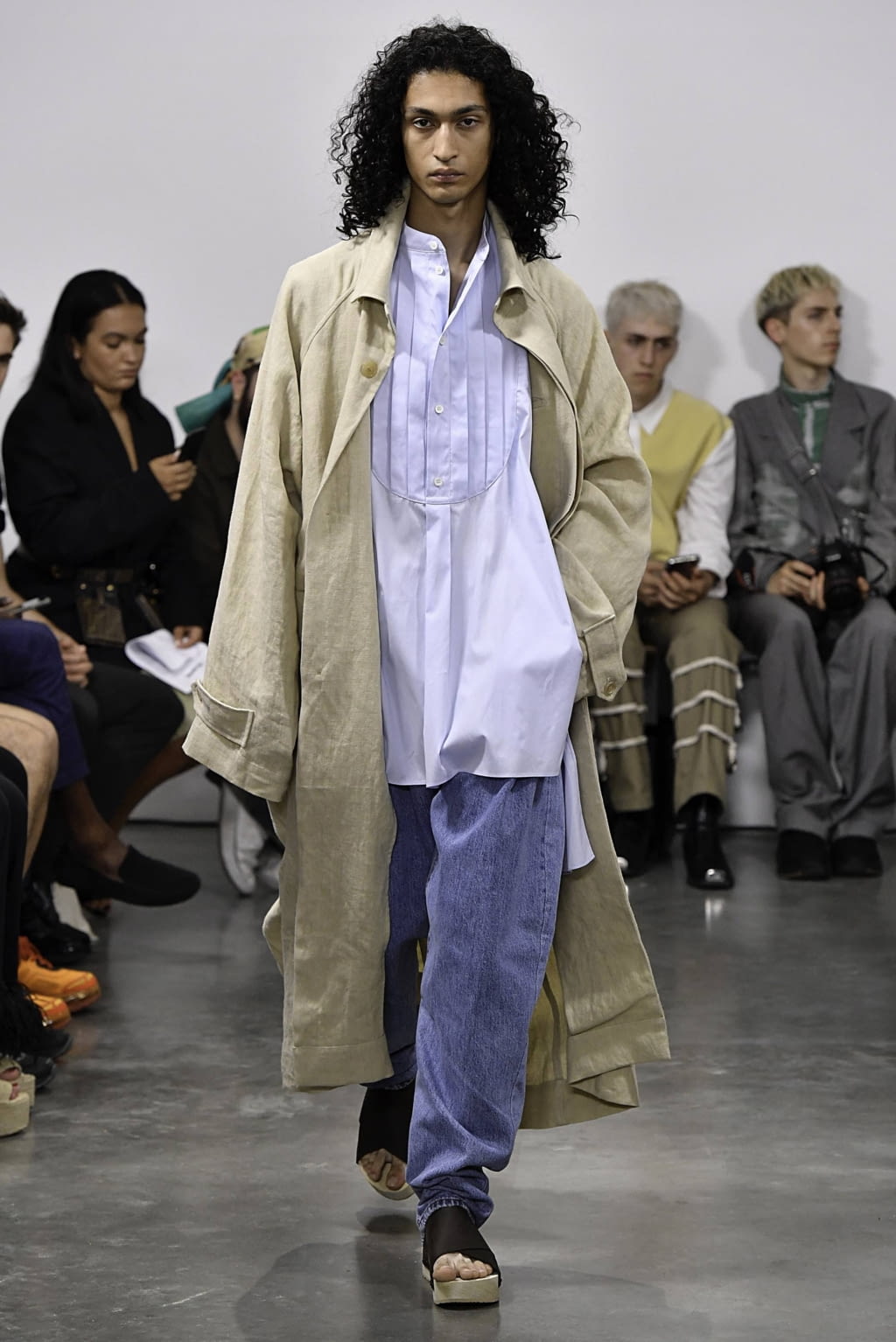 Fashion Week Paris Spring/Summer 2020 look 6 from the Hed Mayner collection menswear