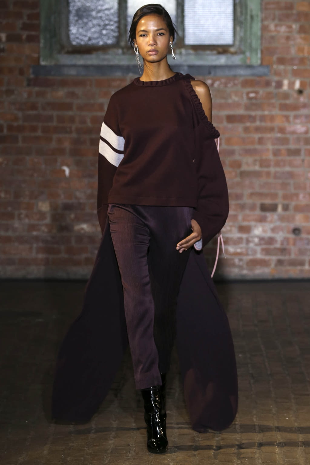 Fashion Week New York Fall/Winter 2017 look 13 de la collection Hellessy womenswear