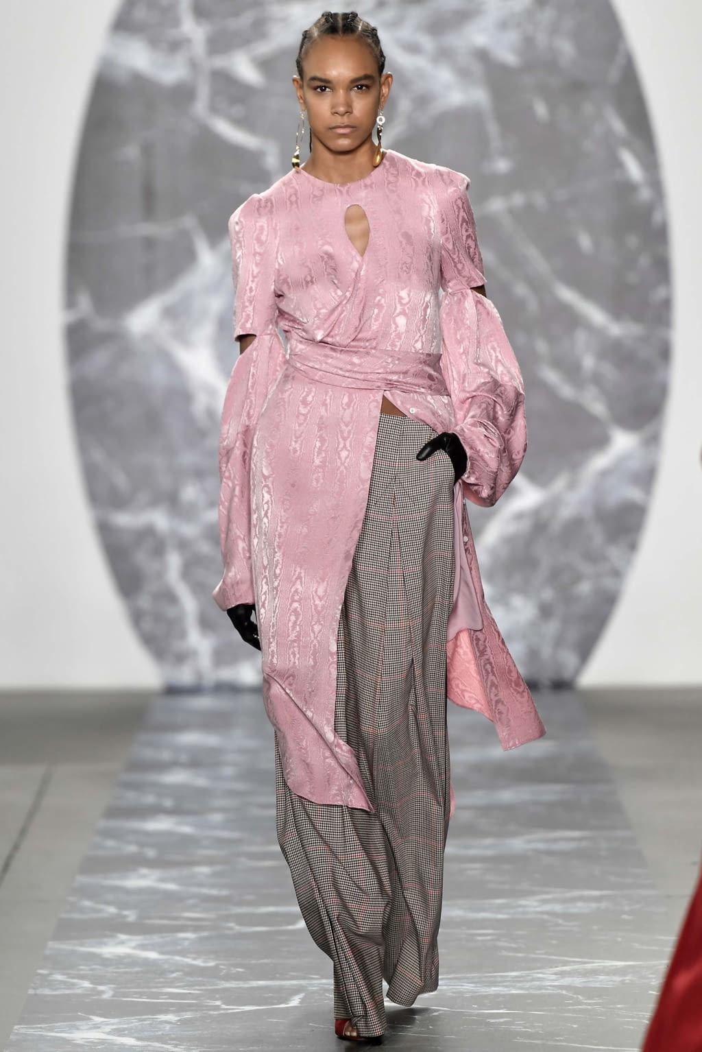 Fashion Week New York Fall/Winter 2018 look 6 from the Hellessy collection womenswear