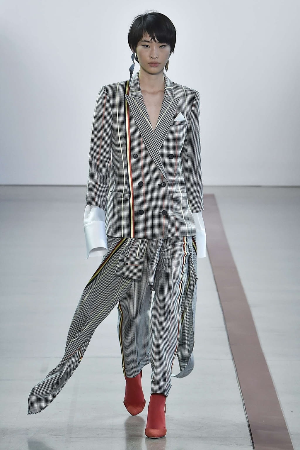Fashion Week New York Fall/Winter 2019 look 1 from the Hellessy collection womenswear