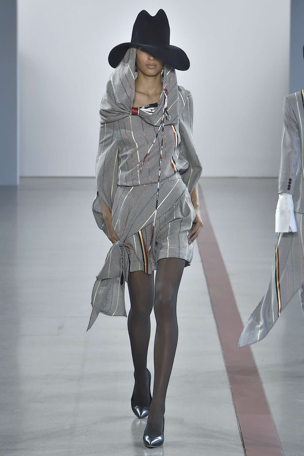 Fashion Week New York Fall/Winter 2019 look 2 from the Hellessy collection 女装