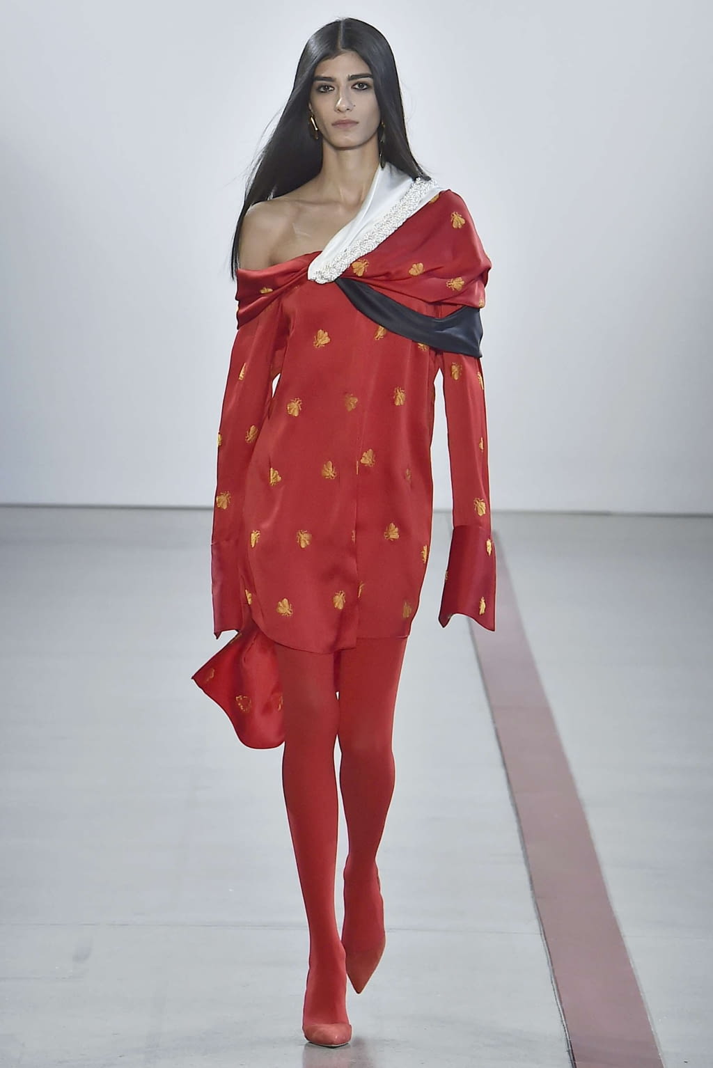 Fashion Week New York Fall/Winter 2019 look 18 from the Hellessy collection 女装