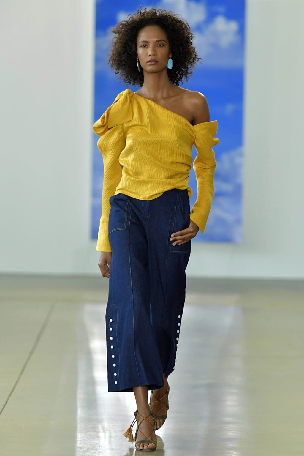 Fashion Week New York Spring/Summer 2018 look 16 from the Hellessy collection womenswear