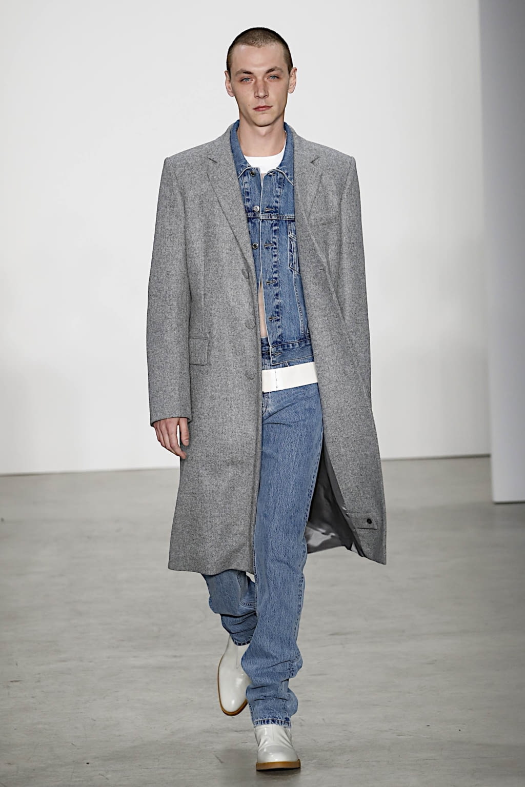 Fashion Week New York Fall/Winter 2019 look 6 from the Helmut Lang collection 女装