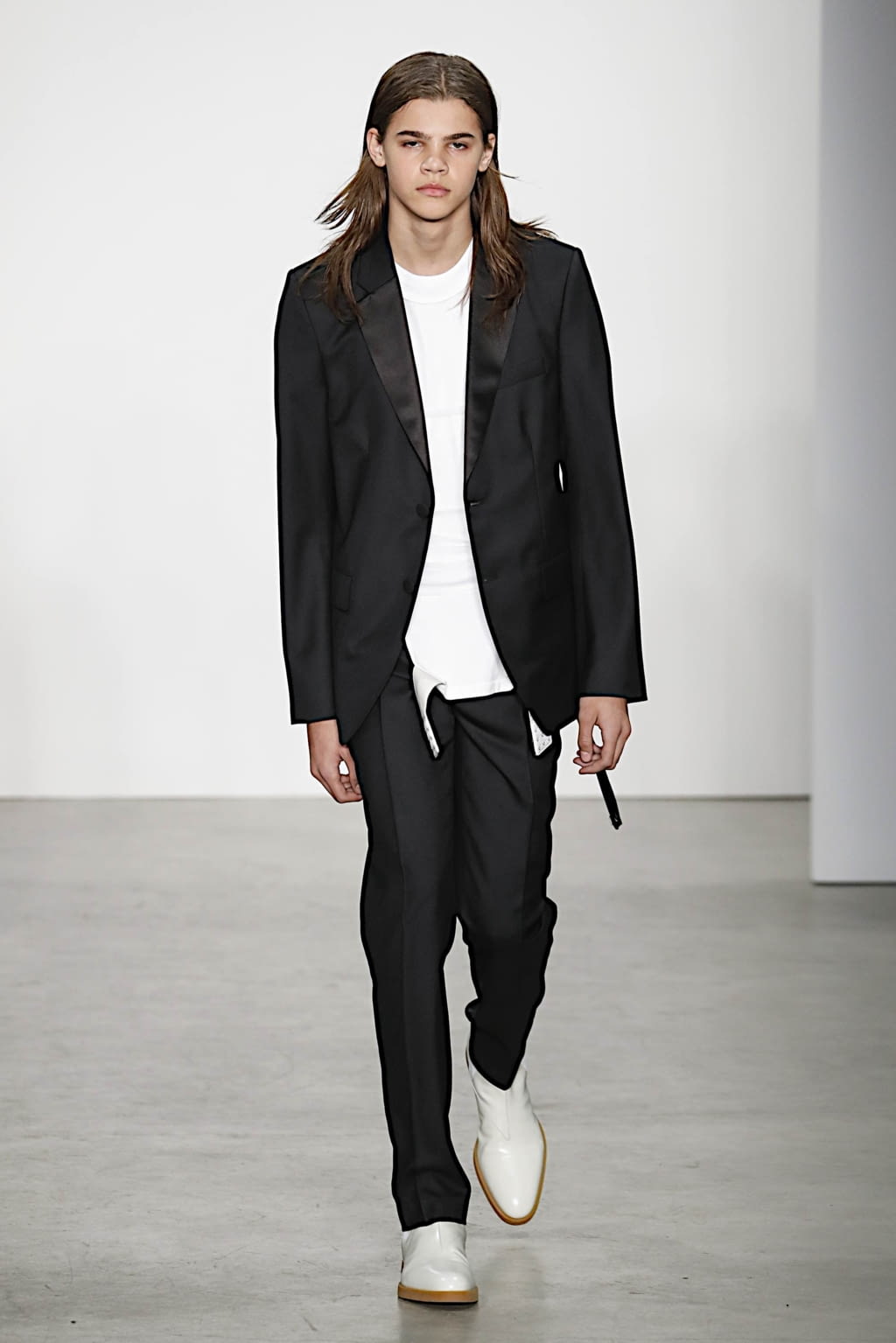 Fashion Week New York Fall/Winter 2019 look 13 from the Helmut Lang collection womenswear