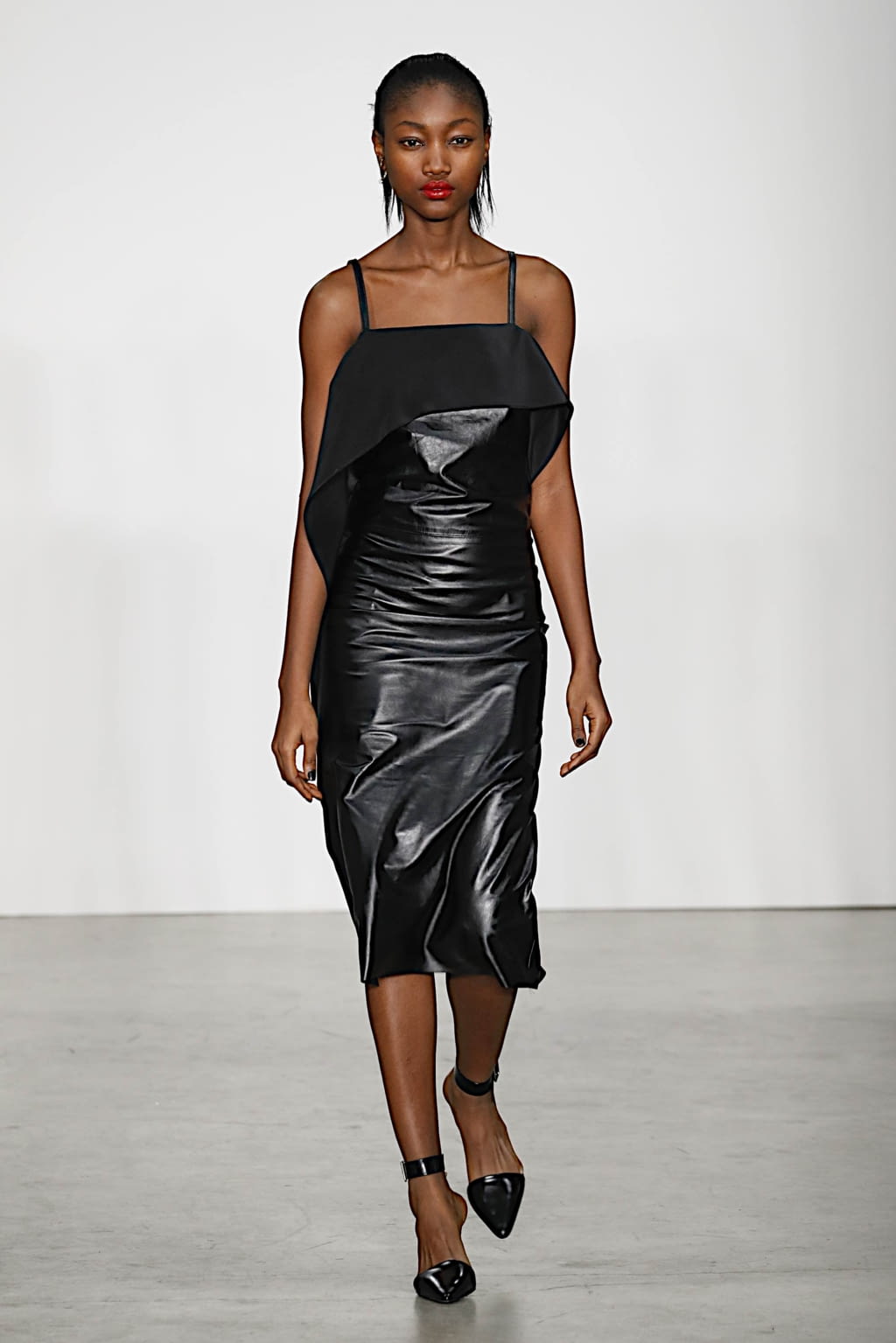 Fashion Week New York Fall/Winter 2019 look 18 de la collection Helmut Lang womenswear