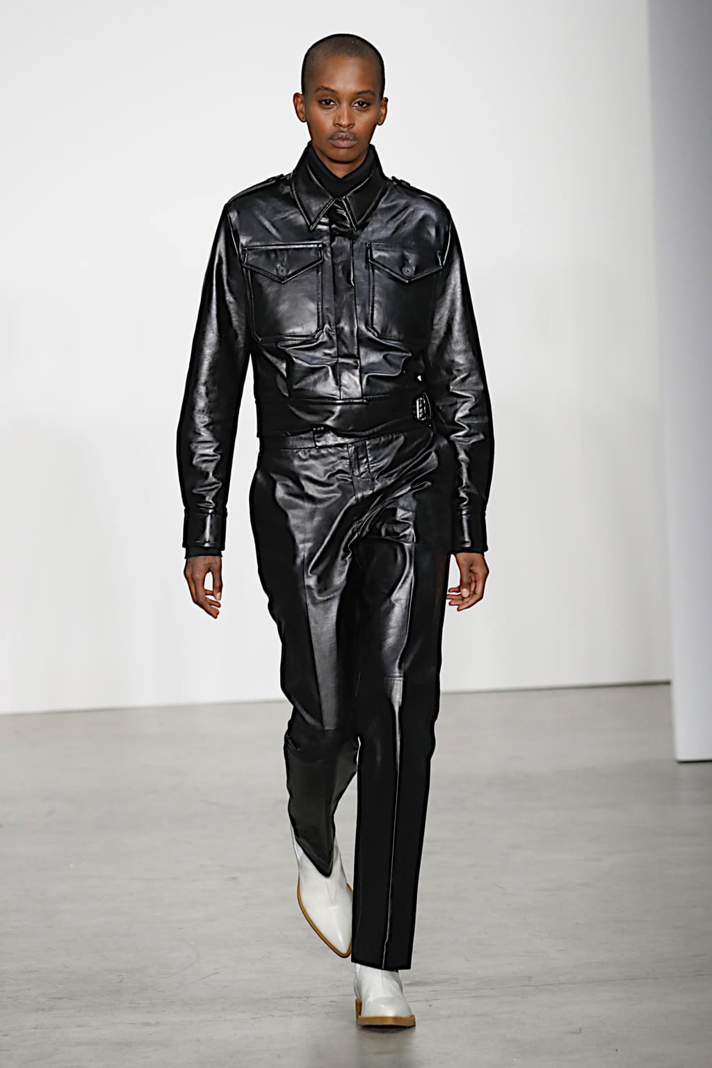 Fashion Week New York Fall/Winter 2019 look 19 from the Helmut Lang collection 女装