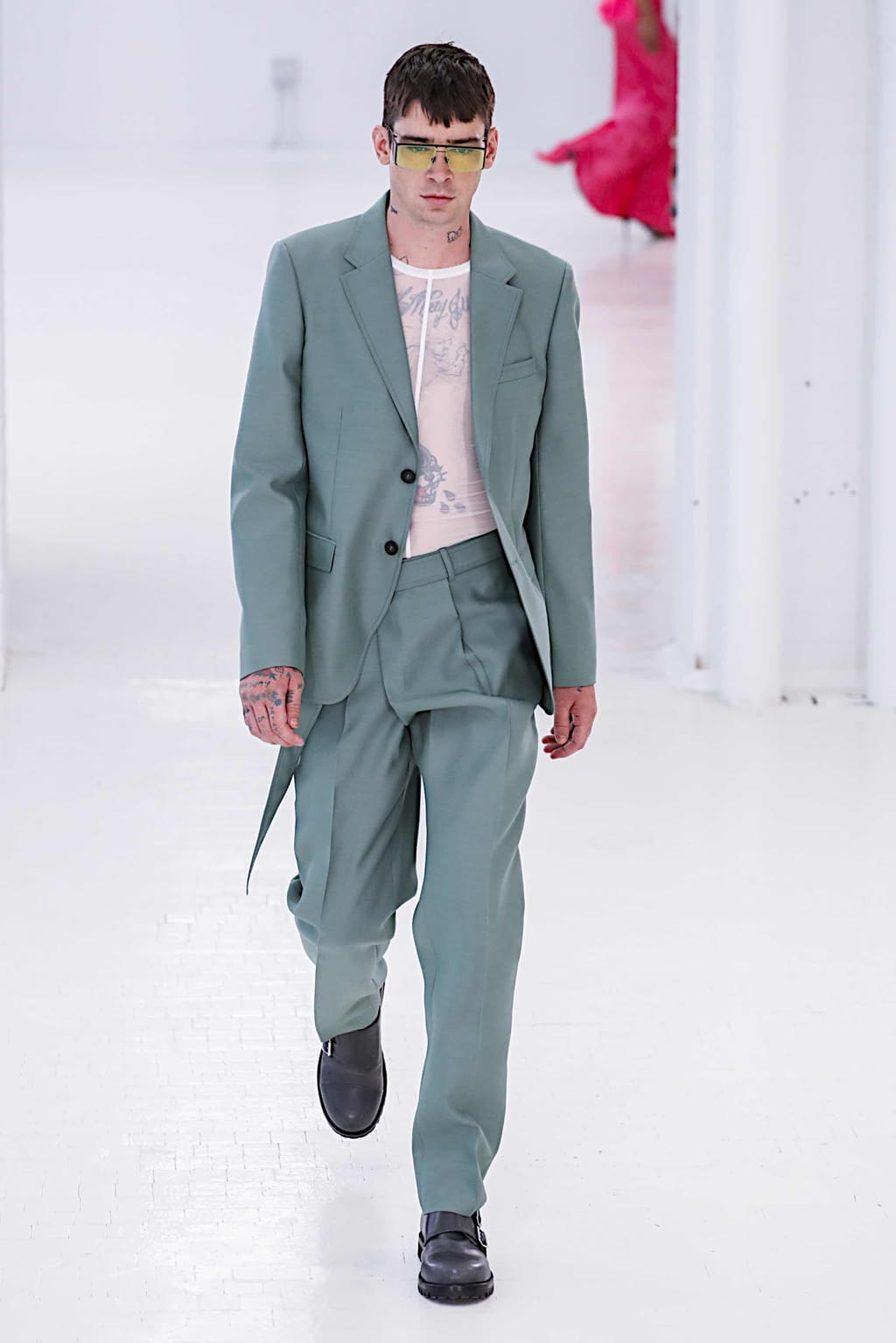 Fashion Week New York Spring/Summer 2020 look 28 from the Helmut Lang collection 女装
