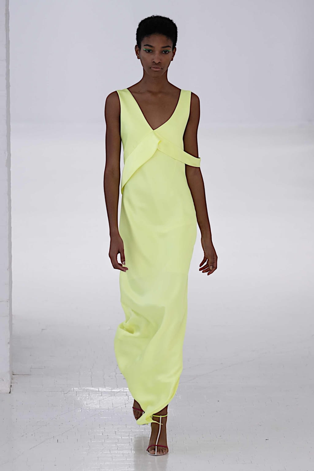 Fashion Week New York Spring/Summer 2020 look 33 from the Helmut Lang collection womenswear