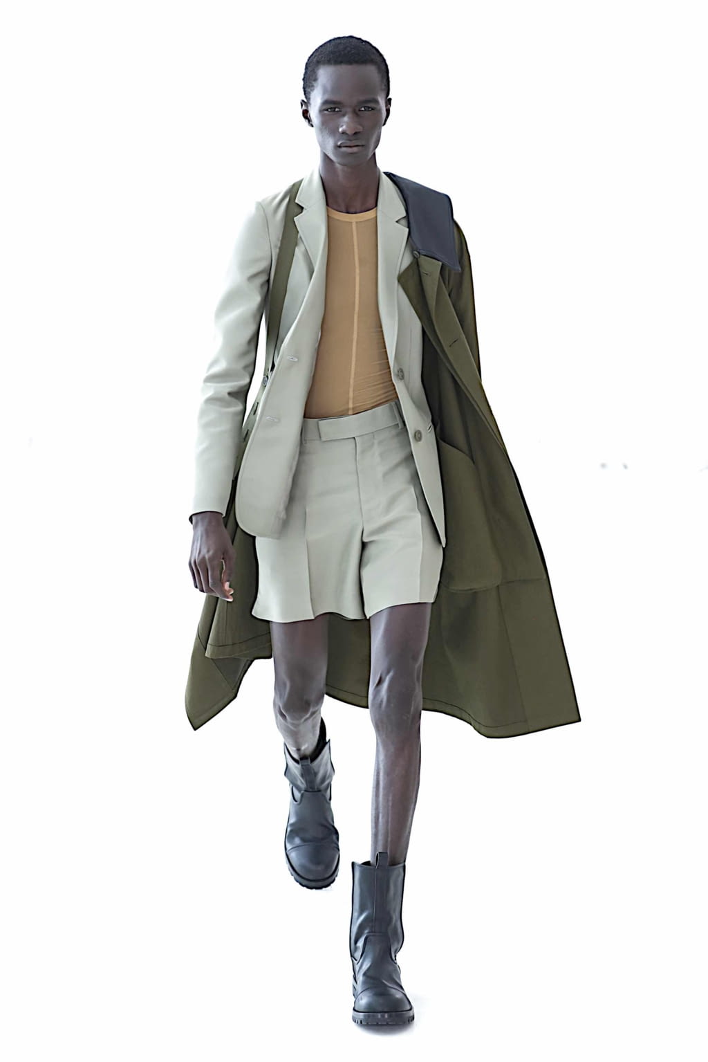 Fashion Week New York Spring/Summer 2020 look 21 from the Helmut Lang collection 女装