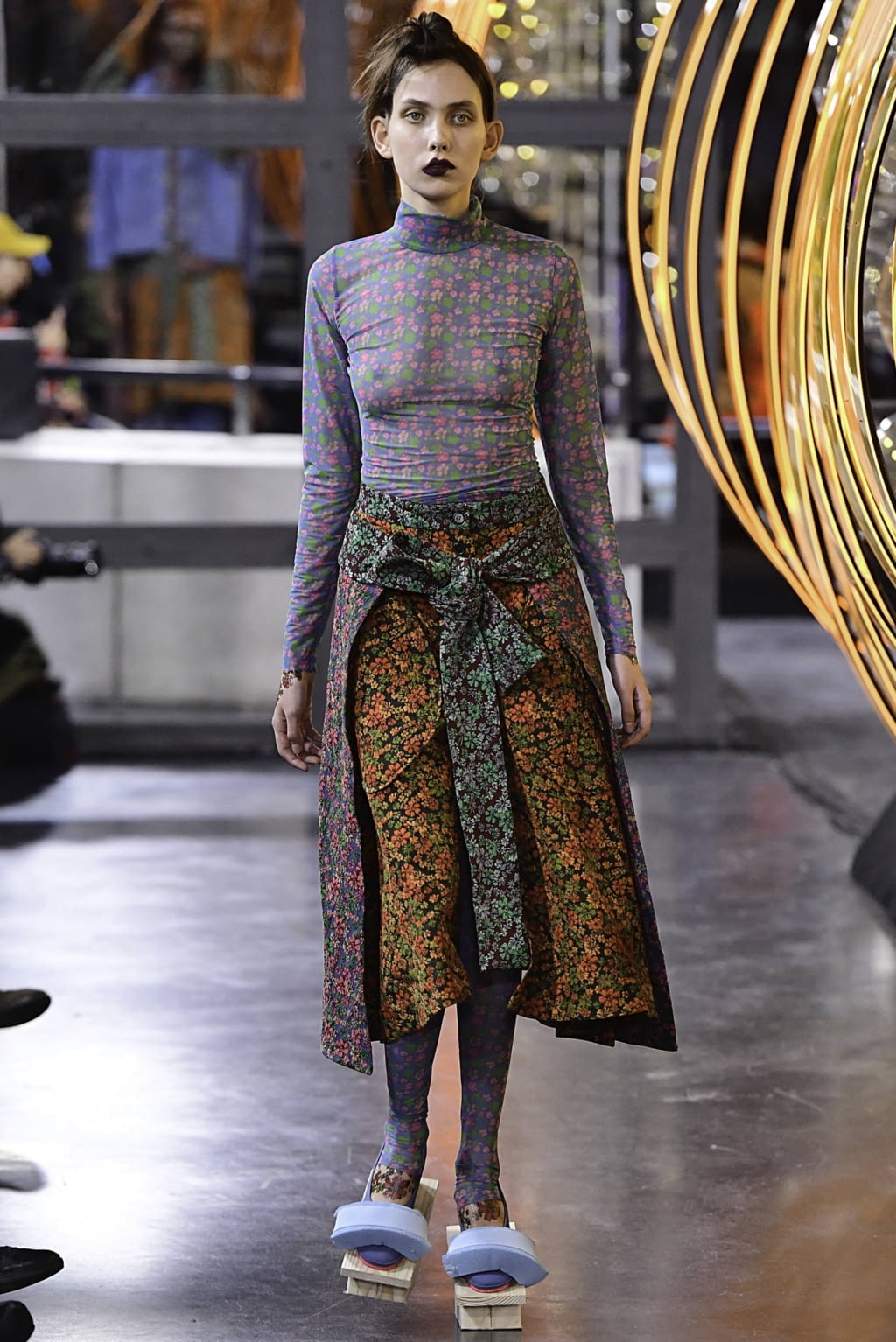 Fashion Week Paris Fall/Winter 2019 look 3 de la collection Henrik Vibskov menswear