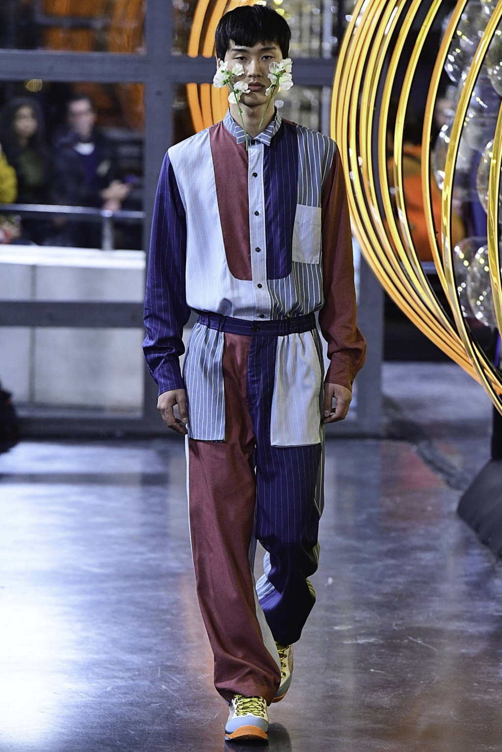 Fashion Week Paris Fall/Winter 2019 look 11 from the Henrik Vibskov collection 男装