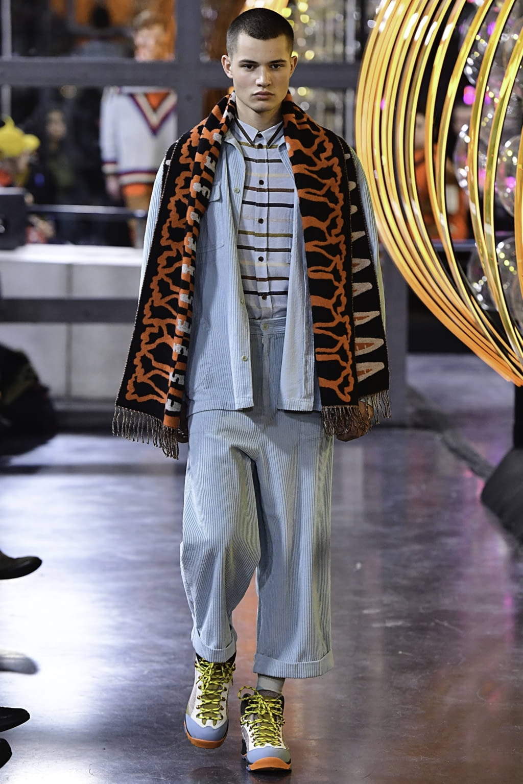 Fashion Week Paris Fall/Winter 2019 look 17 from the Henrik Vibskov collection 男装