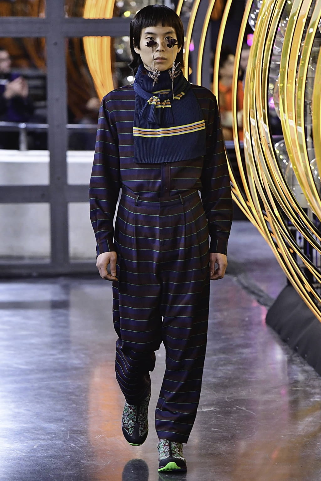 Fashion Week Paris Fall/Winter 2019 look 36 from the Henrik Vibskov collection 男装