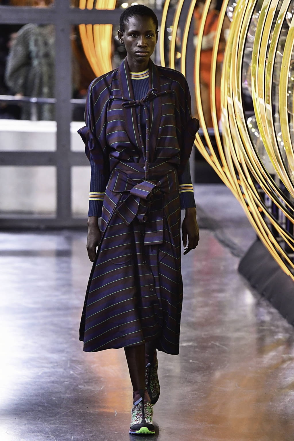 Fashion Week Paris Fall/Winter 2019 look 35 de la collection Henrik Vibskov menswear