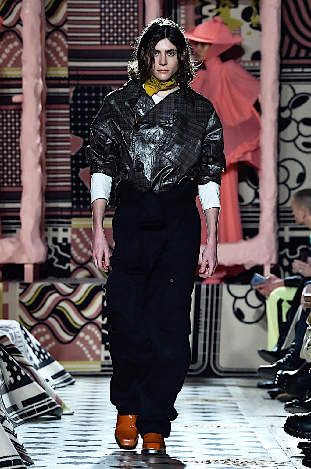 Fashion Week Paris Fall/Winter 2020 look 7 from the Henrik Vibskov collection menswear