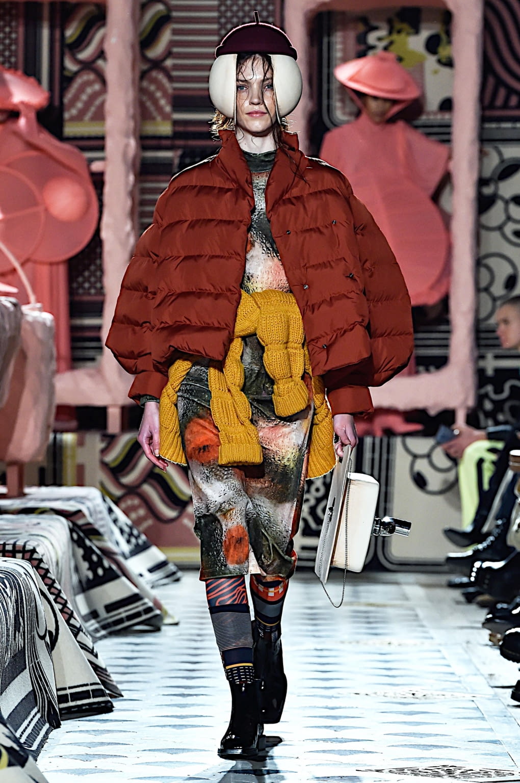 Fashion Week Paris Fall/Winter 2020 look 17 from the Henrik Vibskov collection menswear