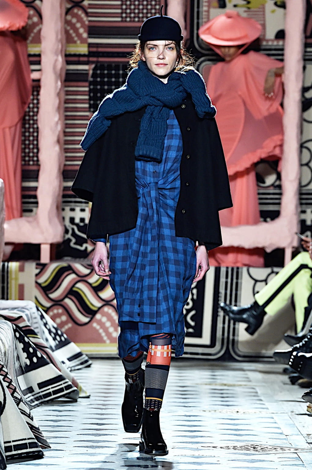 Fashion Week Paris Fall/Winter 2020 look 32 from the Henrik Vibskov collection menswear