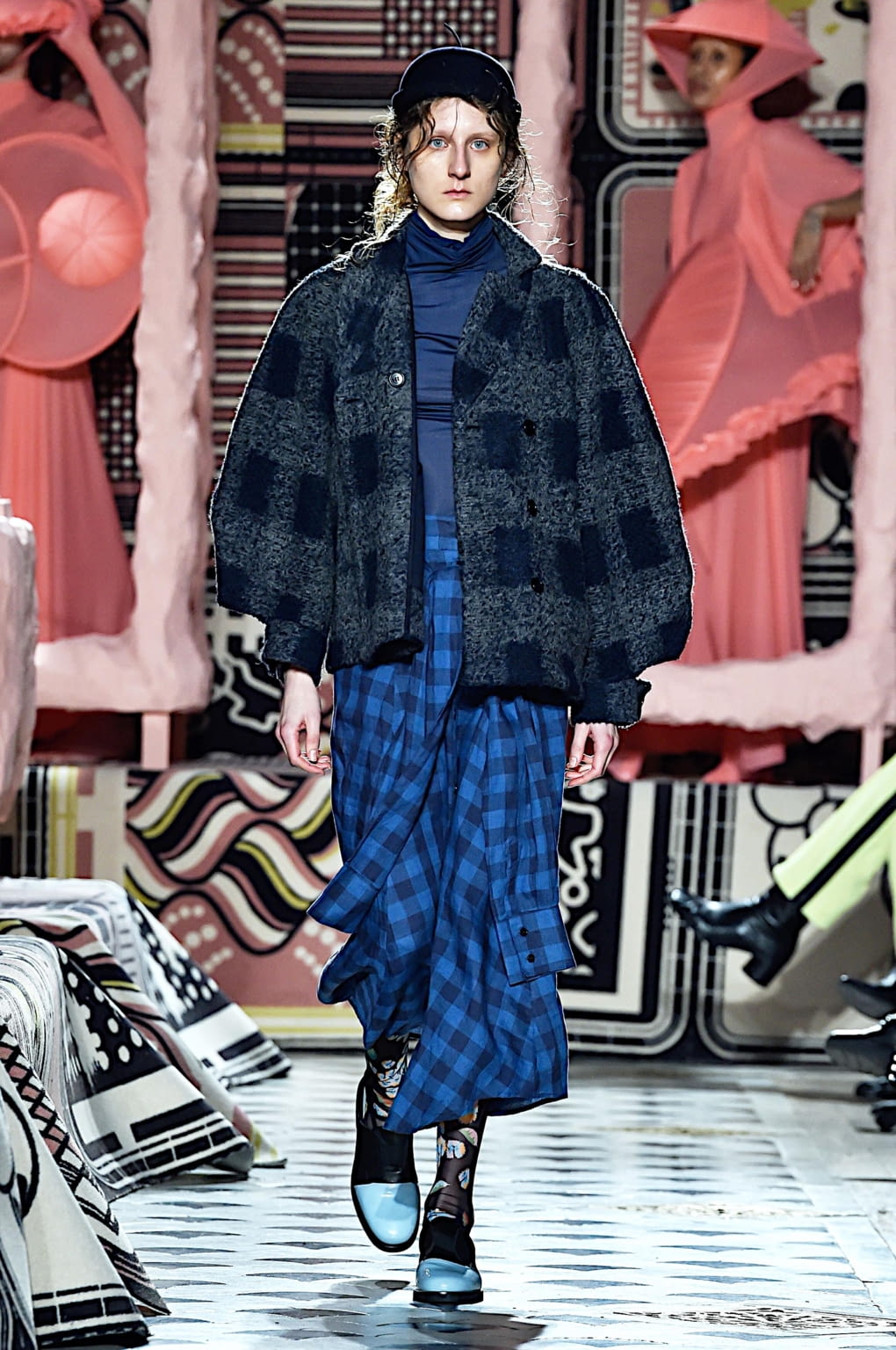 Fashion Week Paris Fall/Winter 2020 look 34 de la collection Henrik Vibskov menswear