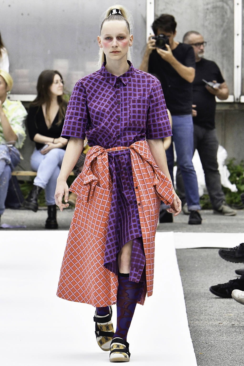 Fashion Week Paris Spring/Summer 2020 look 4 de la collection Henrik Vibskov menswear