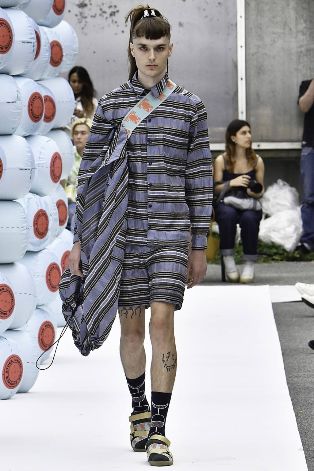 Fashion Week Paris Spring/Summer 2020 look 9 from the Henrik Vibskov collection menswear