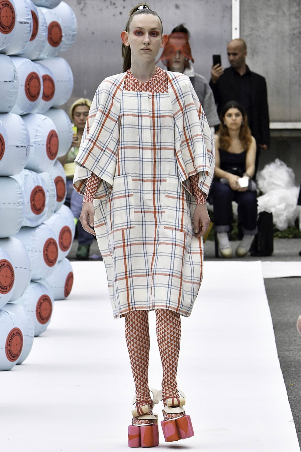 Fashion Week Paris Spring/Summer 2020 look 41 from the Henrik Vibskov collection menswear