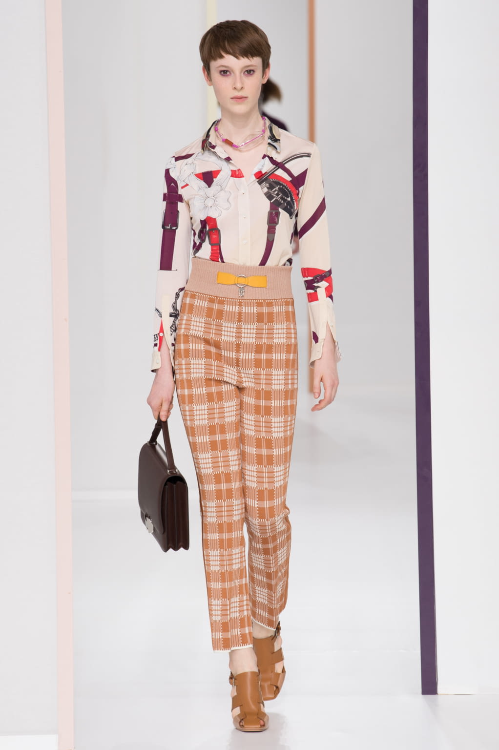 Fashion Week Paris Spring/Summer 2018 look 7 from the Hermès collection womenswear