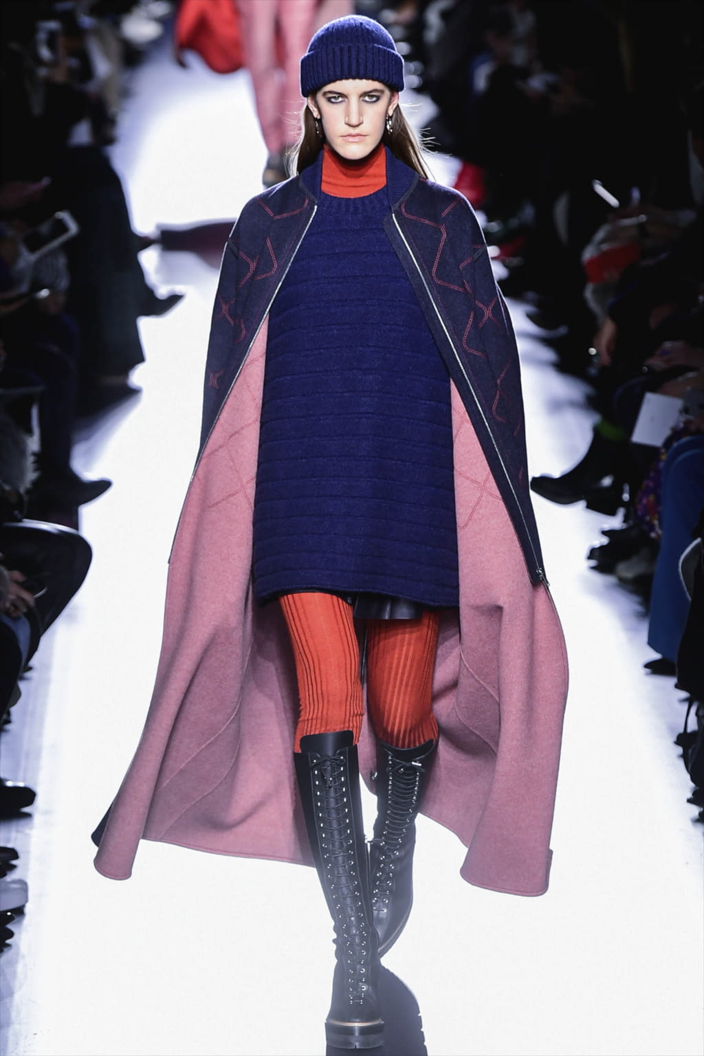Fashion Week Paris Fall/Winter 2017 look 1 de la collection Hermès womenswear