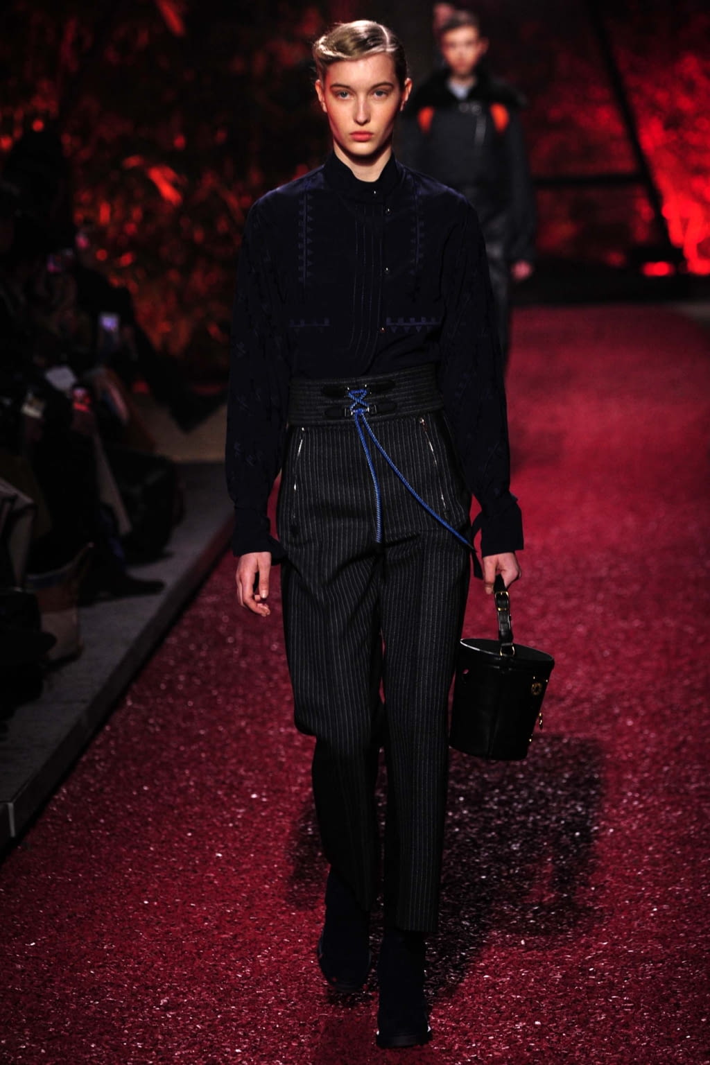 Fashion Week Paris Fall/Winter 2018 look 32 from the Hermès collection 女装
