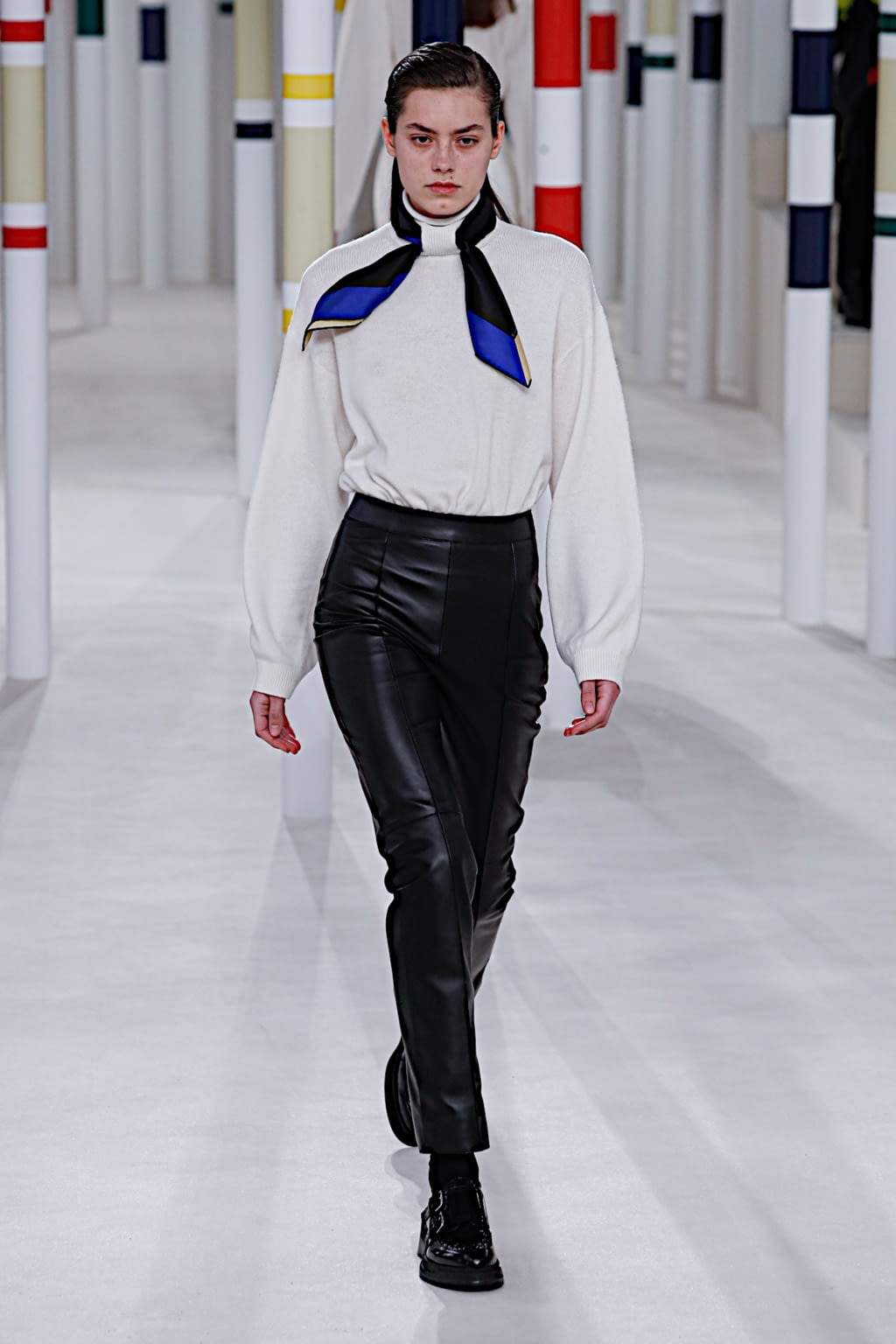 Fashion Week Paris Fall/Winter 2020 look 16 de la collection Hermès womenswear