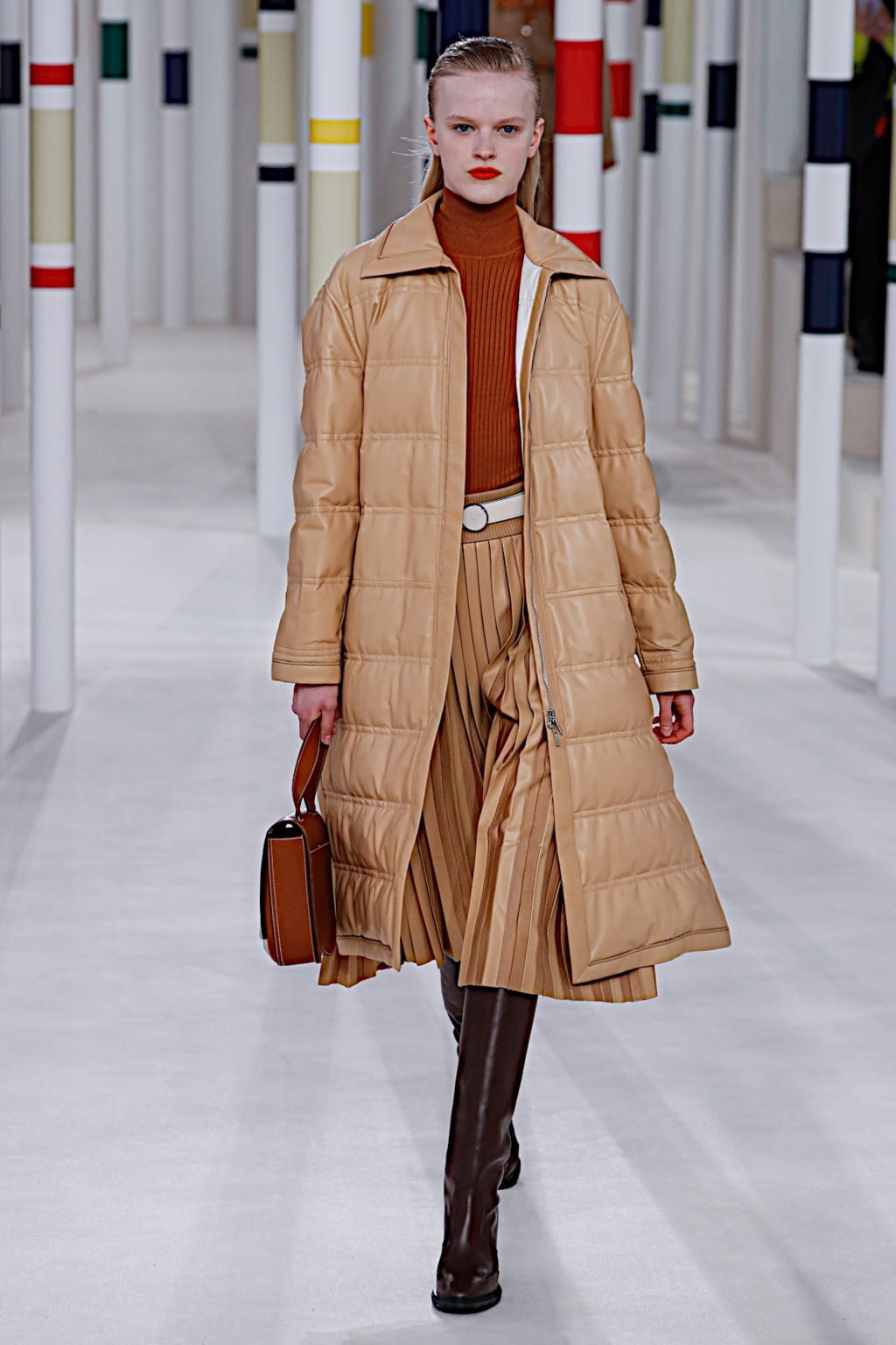 Fashion Week Paris Fall/Winter 2020 look 34 from the Hermès collection 女装