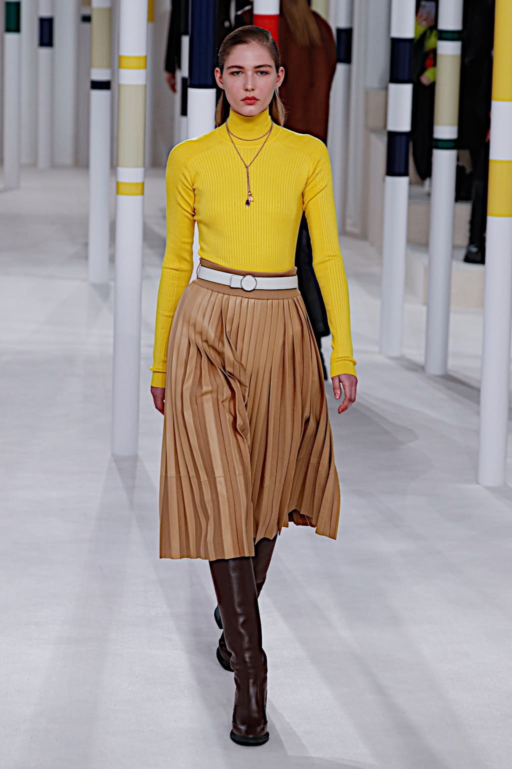 Fashion Week Paris Fall/Winter 2020 look 37 from the Hermès collection 女装
