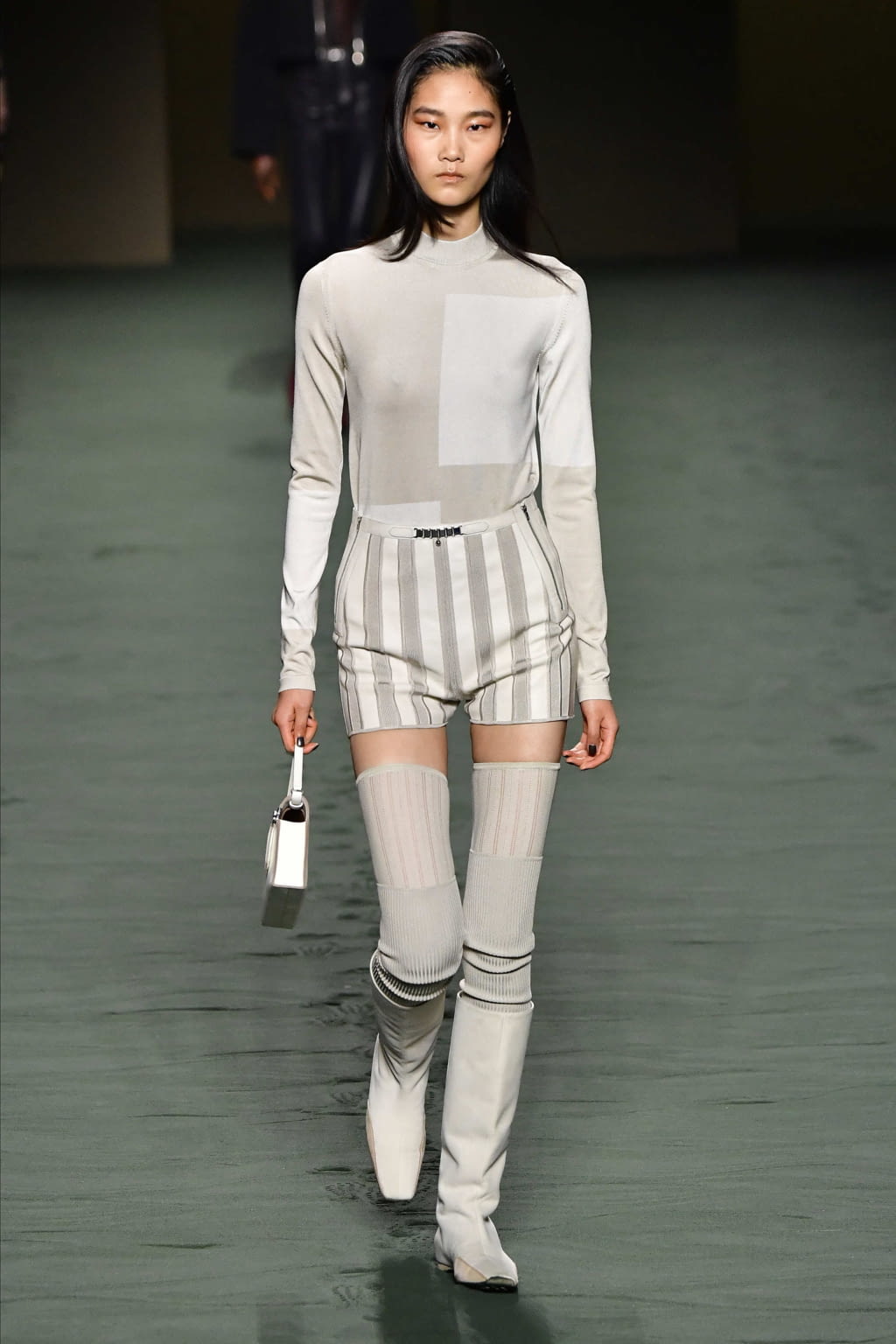 Fashion Week Paris Fall/Winter 2022 look 11 de la collection Hermès womenswear