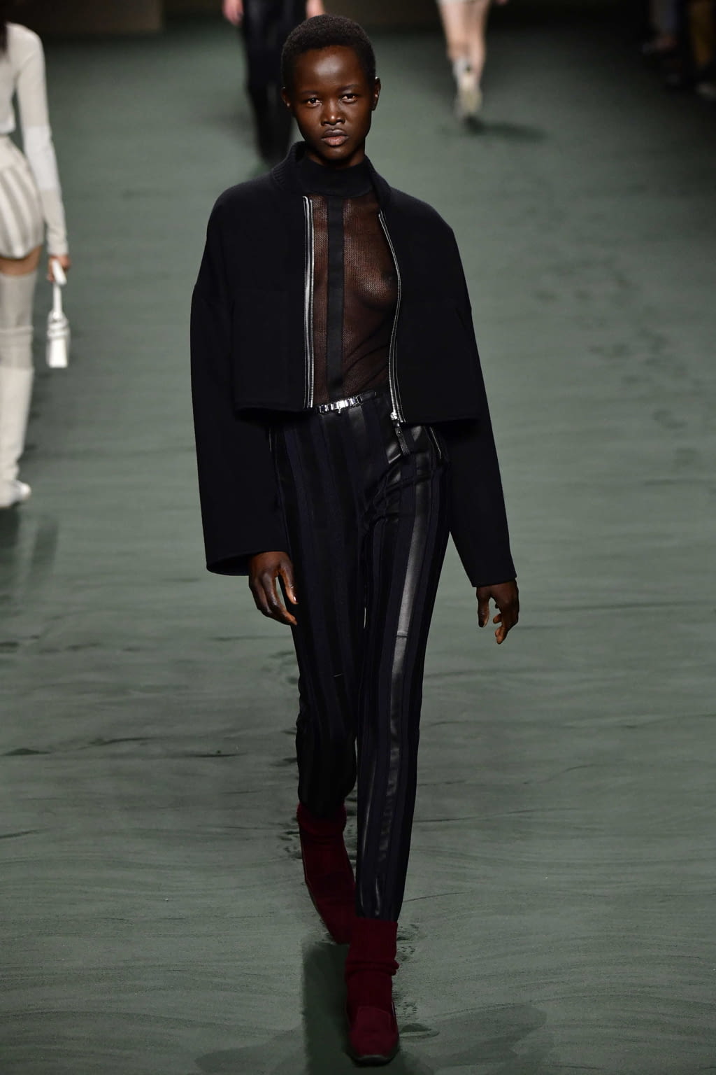 Fashion Week Paris Fall/Winter 2022 look 12 de la collection Hermès womenswear