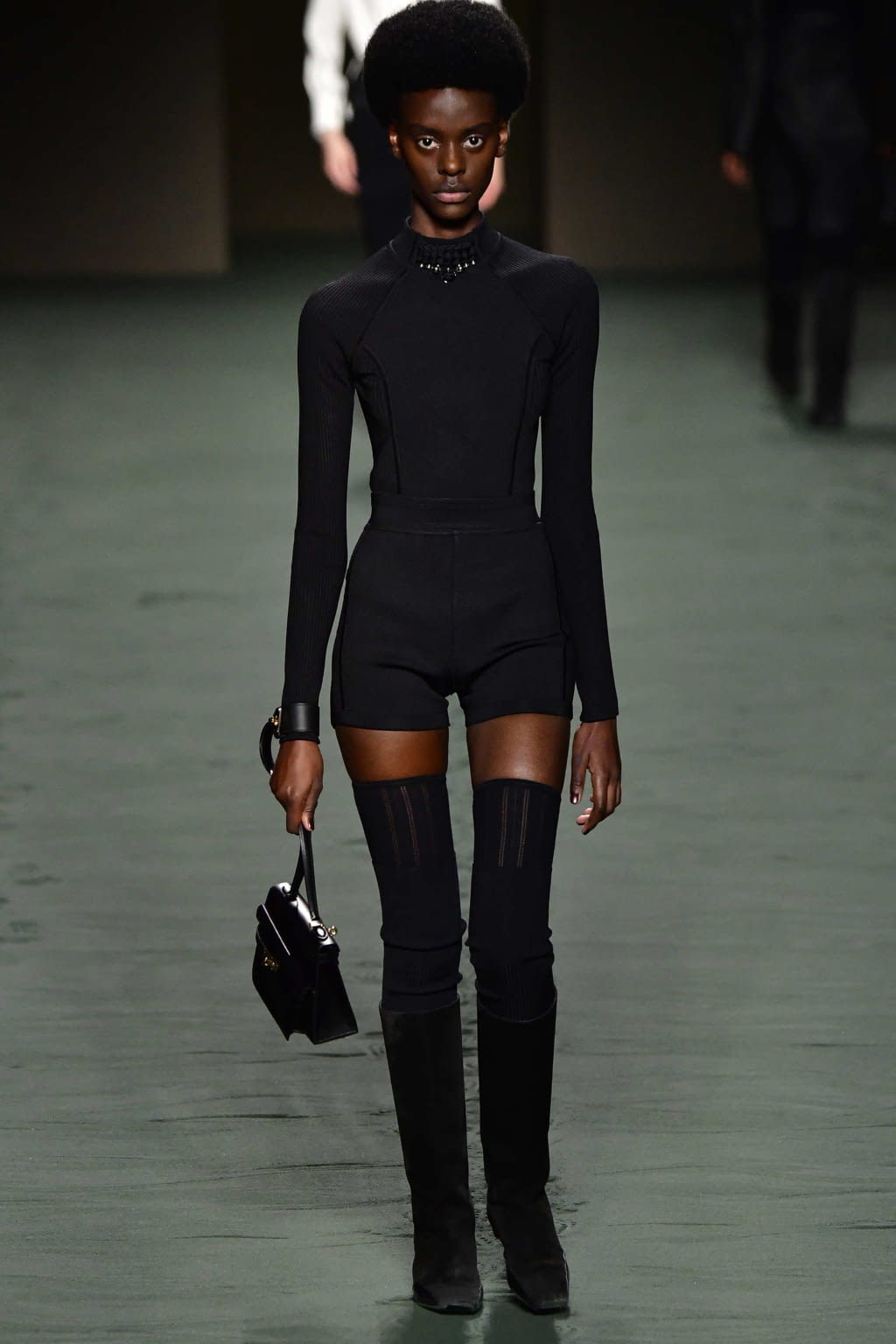 Fashion Week Paris Fall/Winter 2022 look 18 from the Hermès collection womenswear