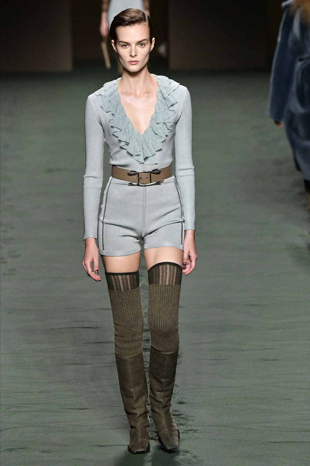 Fashion Week Paris Fall/Winter 2022 look 32 from the Hermès collection 女装