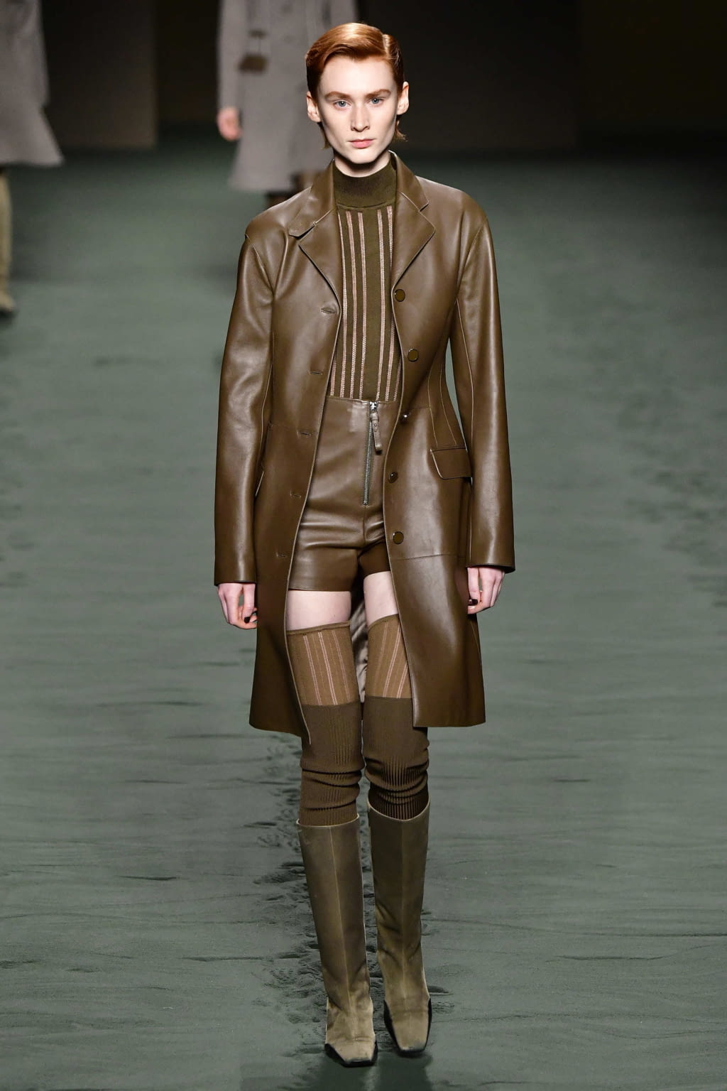 Fashion Week Paris Fall/Winter 2022 look 37 from the Hermès collection womenswear