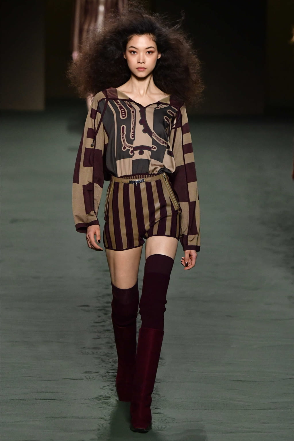 Fashion Week Paris Fall/Winter 2022 look 58 de la collection Hermès womenswear