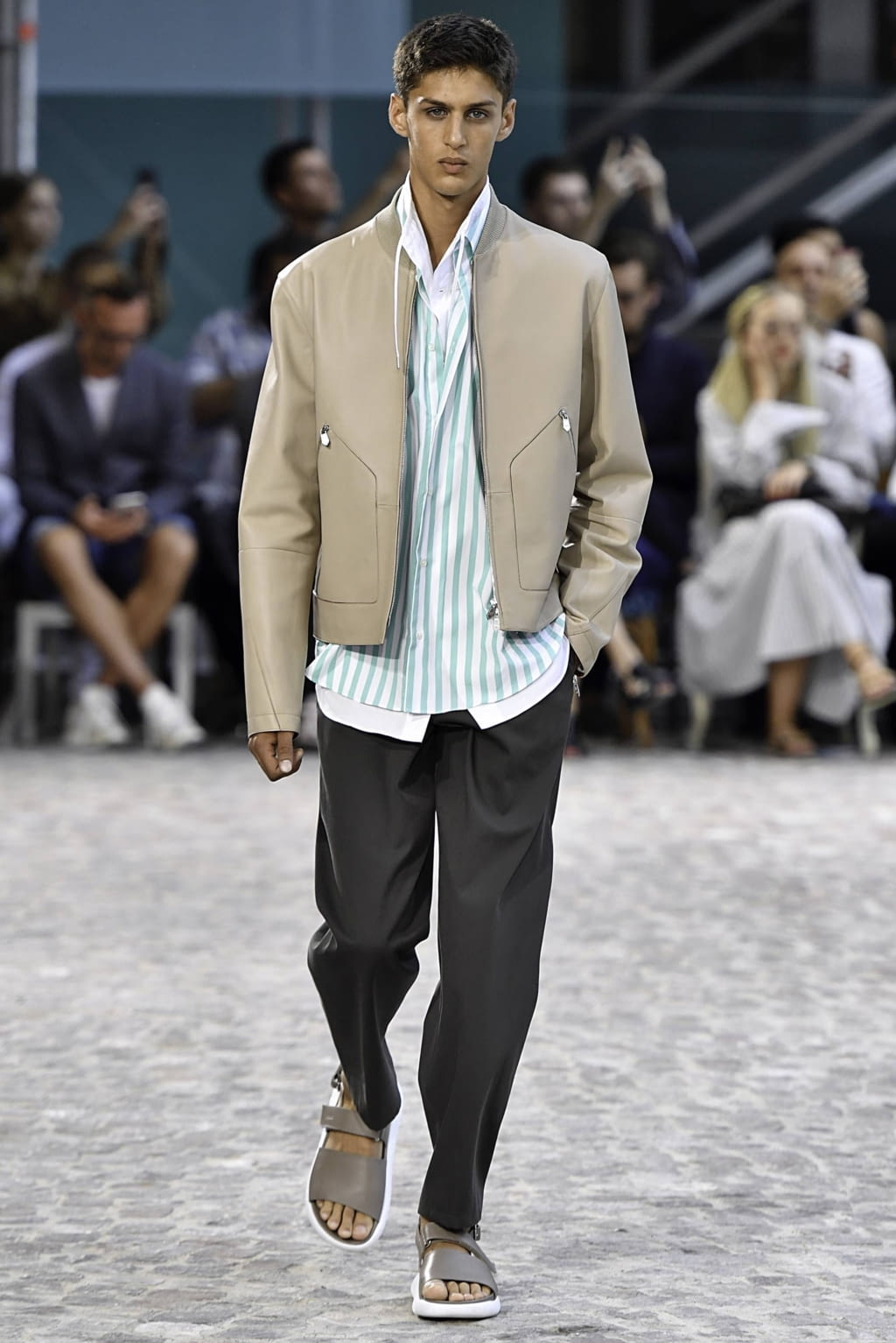 Fashion Week Paris Spring/Summer 2020 look 9 from the Hermès collection 男装