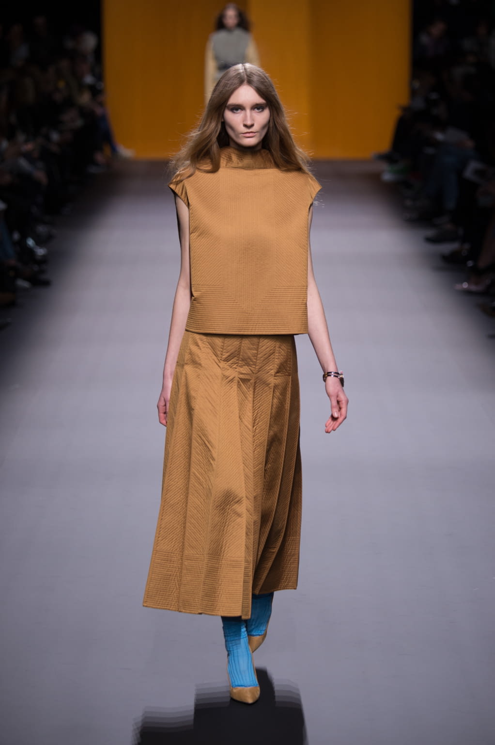 Fashion Week Paris Fall/Winter 2016 look 1 de la collection Hermès womenswear