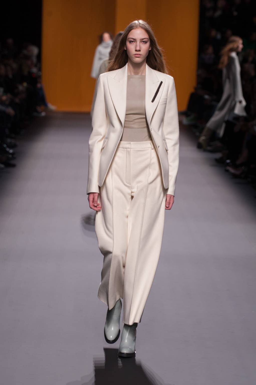 Fashion Week Paris Fall/Winter 2016 look 11 from the Hermès collection womenswear