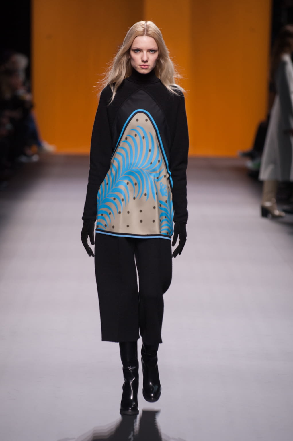 Fashion Week Paris Fall/Winter 2016 look 19 from the Hermès collection 女装