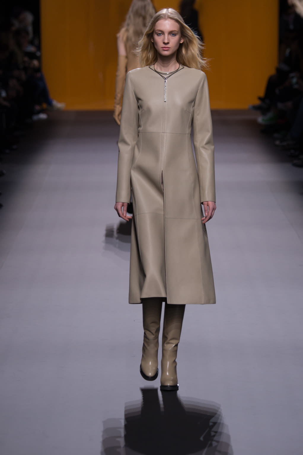 Fashion Week Paris Fall/Winter 2016 look 26 from the Hermès collection womenswear