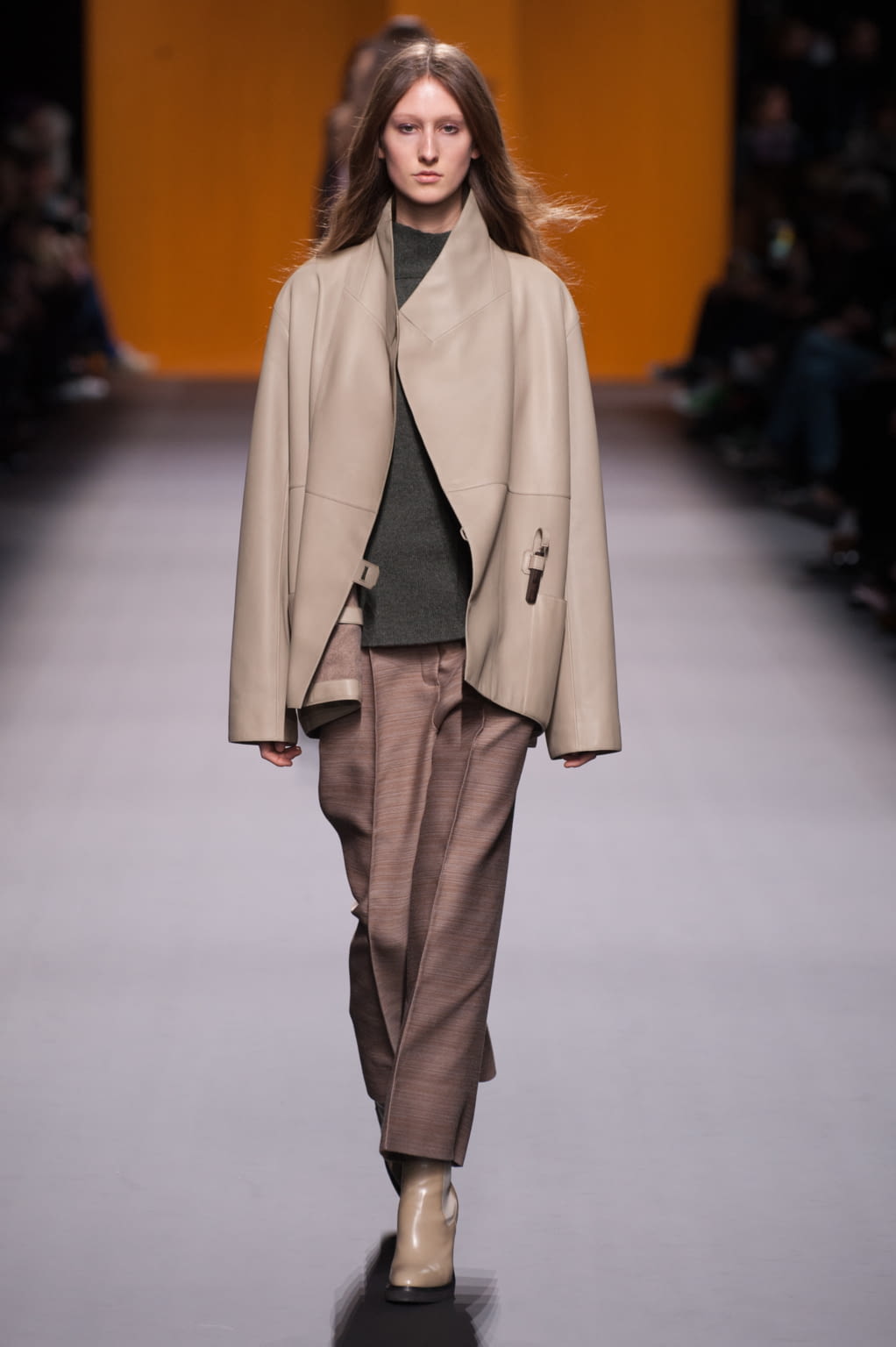 Fashion Week Paris Fall/Winter 2016 look 27 from the Hermès collection womenswear