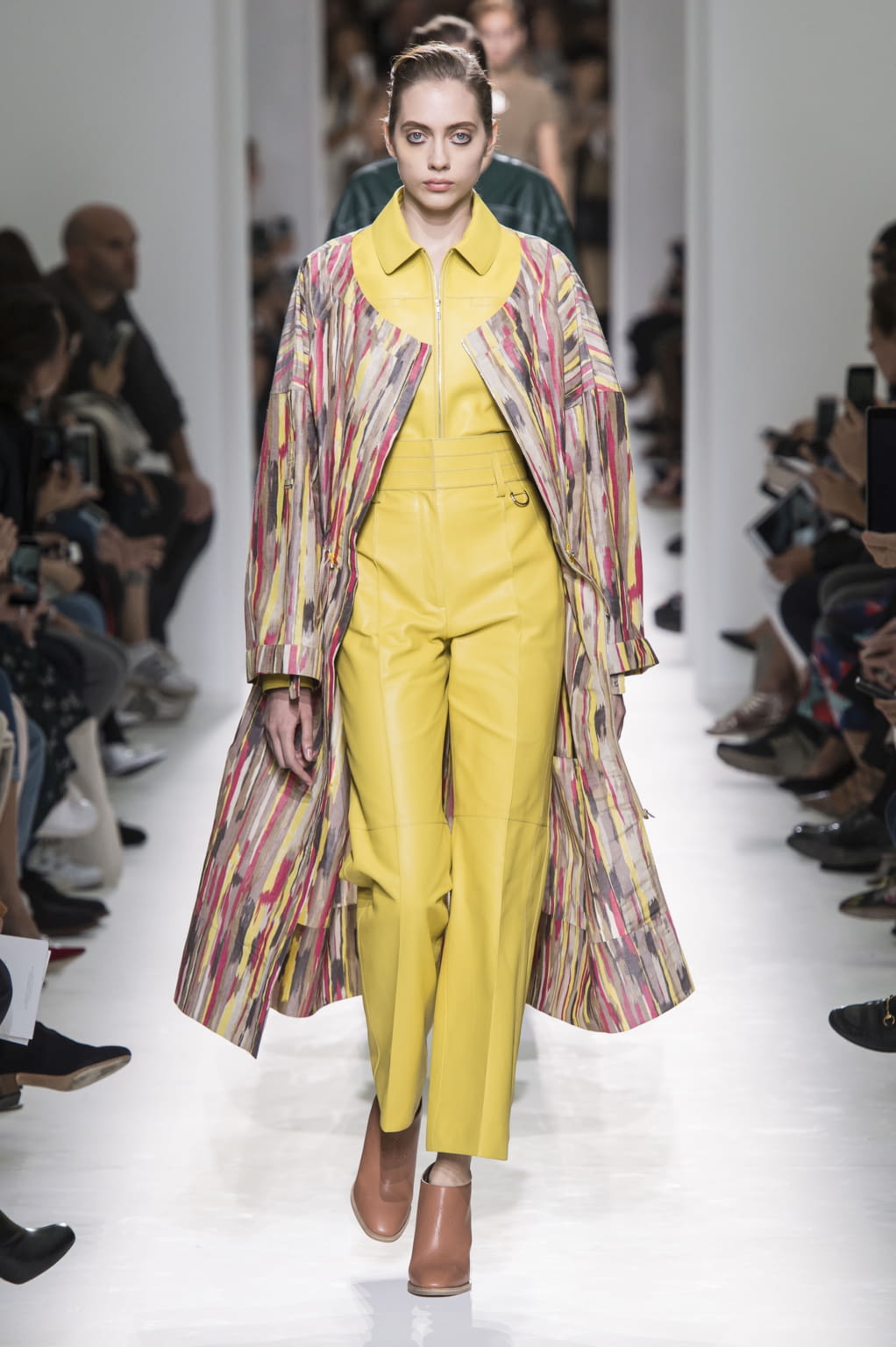 Fashion Week Paris Spring/Summer 2017 look 14 from the Hermès collection womenswear
