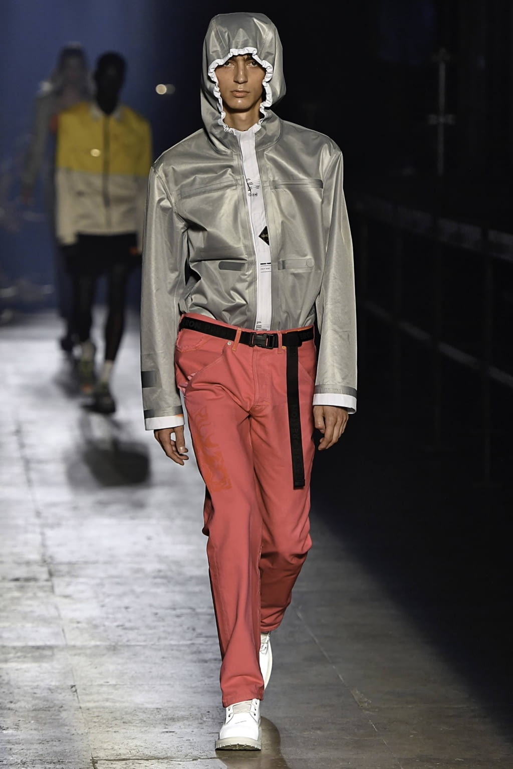 Fashion Week Paris Spring/Summer 2020 look 7 from the Heron Preston collection 男装